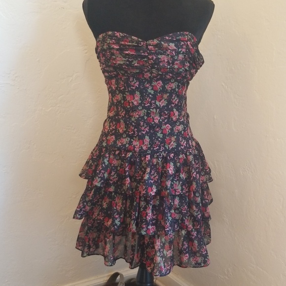 Express Dresses & Skirts - 🌺🌻🌼Express Sz S Strapless Ruffle Dress VGUC